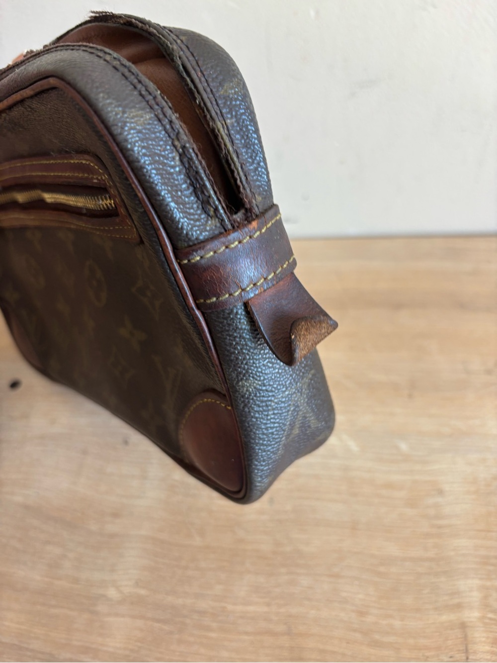 Authentic Louis Vuitton monogram clutch - Picture 3 of 8